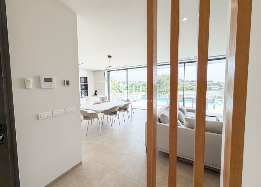 3 quarto Moradia para venda em Las Colinas Golf com piscina garagem - 995 000 € (Ref: 10001223)