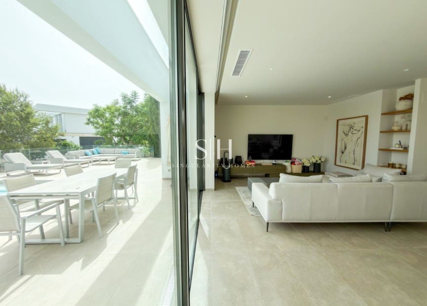 3 quarto Moradia para venda em Las Colinas Golf com piscina garagem - 995 000 € (Ref: 10001223)