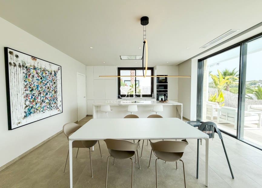 3 quarto Moradia para venda em Las Colinas Golf com piscina garagem - 995 000 € (Ref: 10001223)