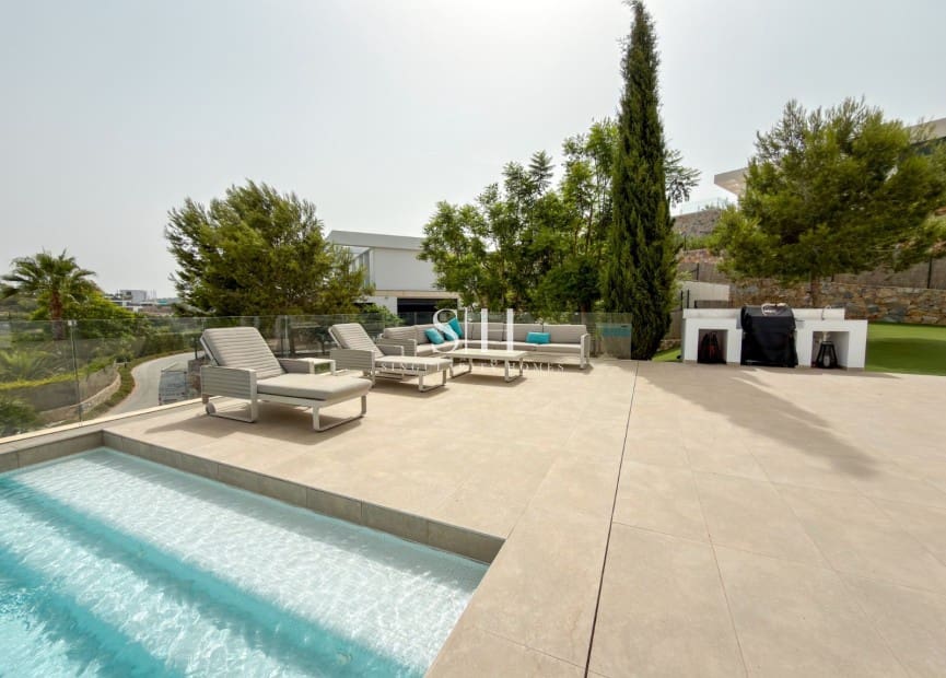 3 quarto Moradia para venda em Las Colinas Golf com piscina garagem - 995 000 € (Ref: 10001223)