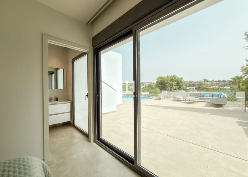 3 quarto Moradia para venda em Las Colinas Golf com piscina garagem - 995 000 € (Ref: 10001223)