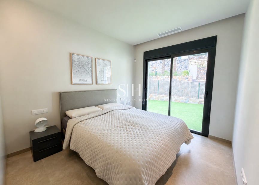3 quarto Moradia para venda em Las Colinas Golf com piscina garagem - 995 000 € (Ref: 10001223)