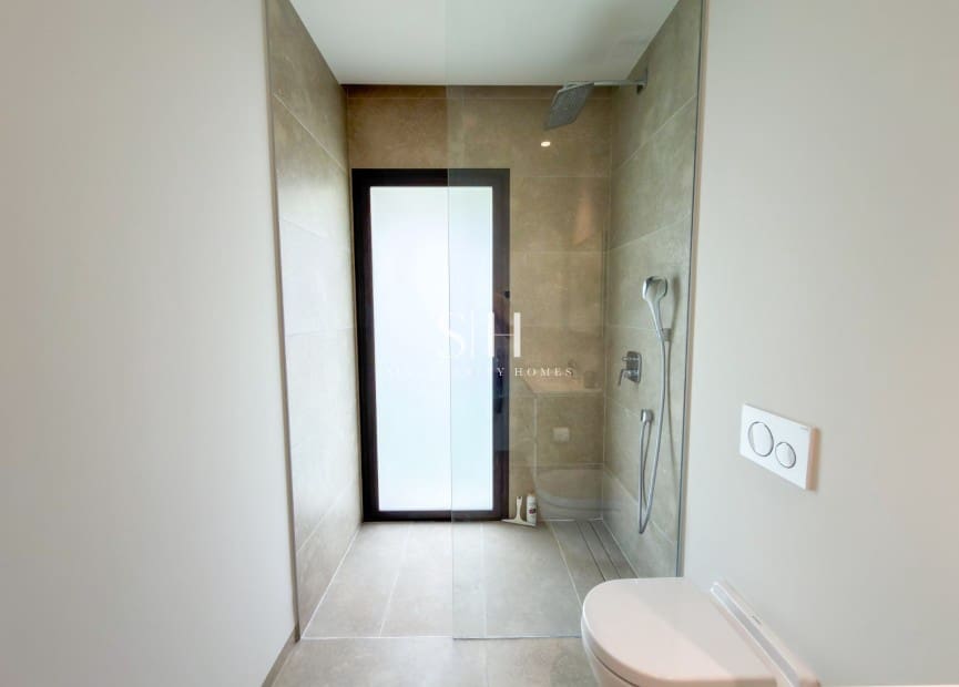 3 quarto Moradia para venda em Las Colinas Golf com piscina garagem - 995 000 € (Ref: 10001223)
