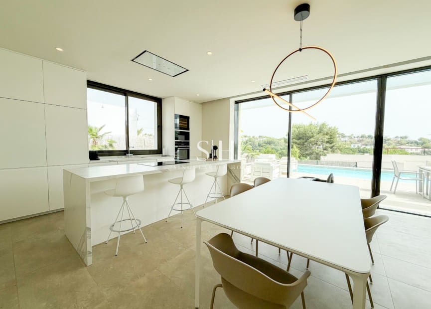 3 quarto Moradia para venda em Las Colinas Golf com piscina garagem - 995 000 € (Ref: 10001223)