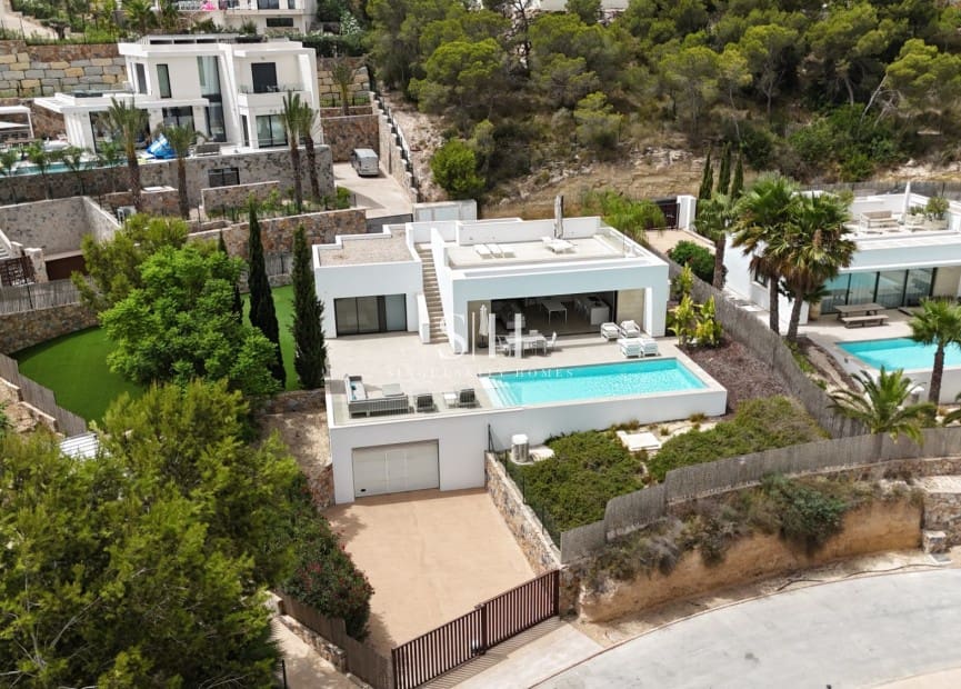 3 quarto Moradia para venda em Las Colinas Golf com piscina garagem - 995 000 € (Ref: 10001223)
