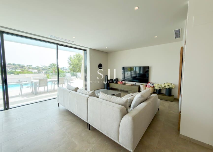 3 quarto Moradia para venda em Las Colinas Golf com piscina garagem - 995 000 € (Ref: 10001223)