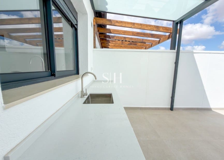 3 bedroom Villa for sale in La Siesta with pool garage - € 499,000 (Ref: 10002559)
