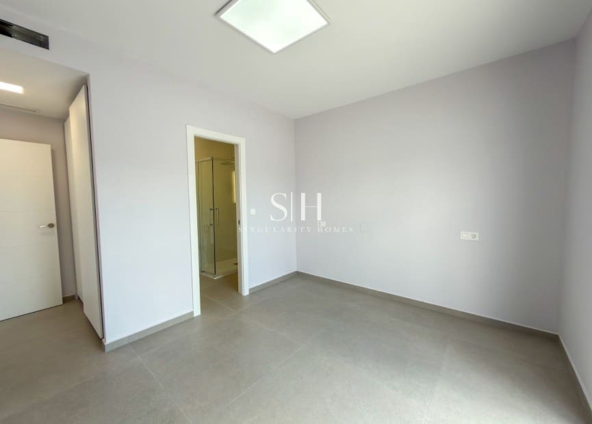 3 bedroom Villa for sale in La Siesta with pool garage - € 499,000 (Ref: 10002559)
