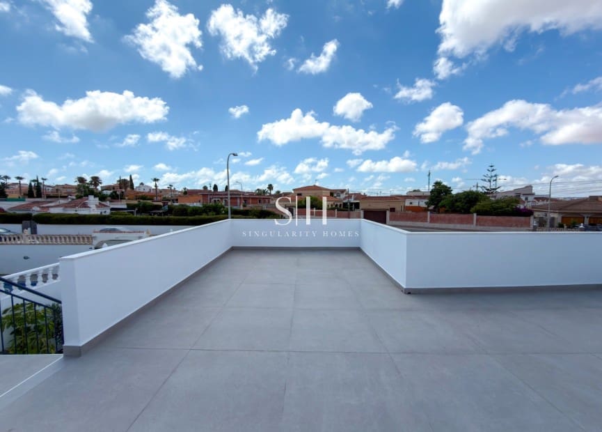 3 bedroom Villa for sale in La Siesta with pool garage - € 499,000 (Ref: 10002559)