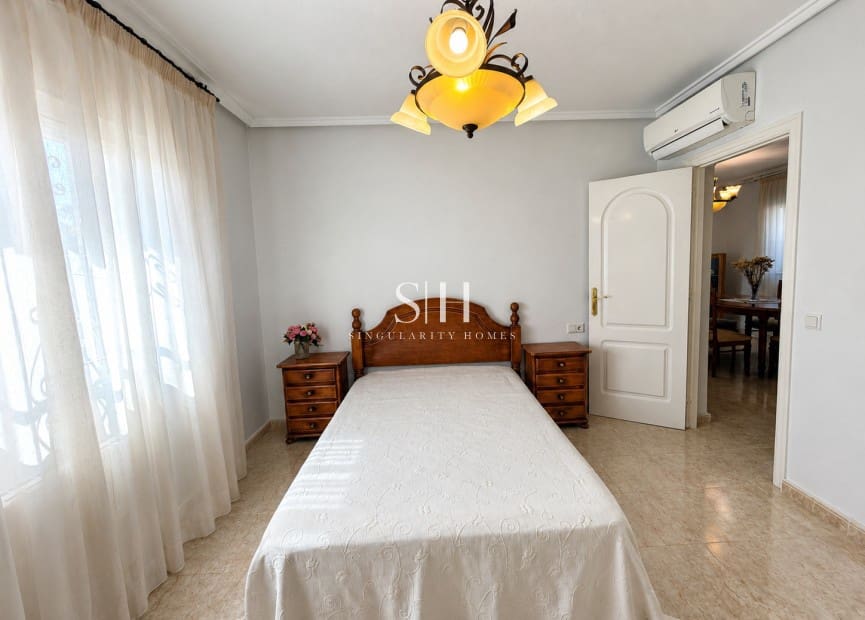 3 chambre Villa/Maison à vendre à Ciudad Quesada avec piscine garage - 450 000 € (Ref: 10006112)