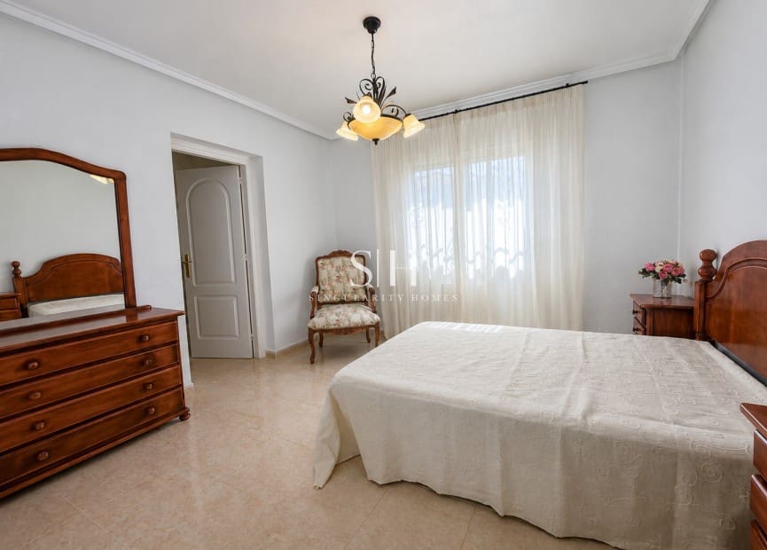 3 chambre Villa/Maison à vendre à Ciudad Quesada avec piscine garage - 450 000 € (Ref: 10006112)