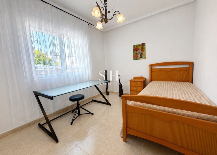 3 chambre Villa/Maison à vendre à Ciudad Quesada avec piscine garage - 450 000 € (Ref: 10006112)