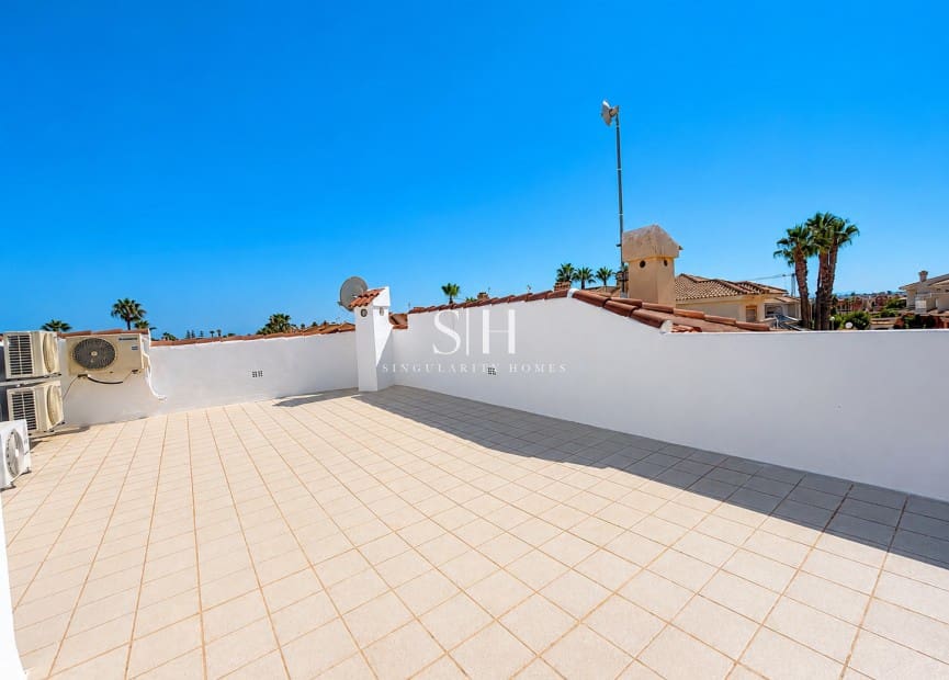 3 chambre Villa/Maison à vendre à Ciudad Quesada avec piscine garage - 450 000 € (Ref: 10006112)