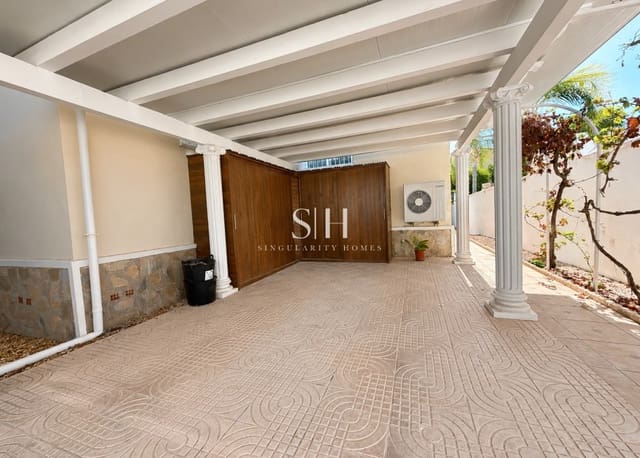 3 bedroom Villa for sale in Ciudad Quesada, Rojales with pool garage - € 450,000 (Ref: 10006112)