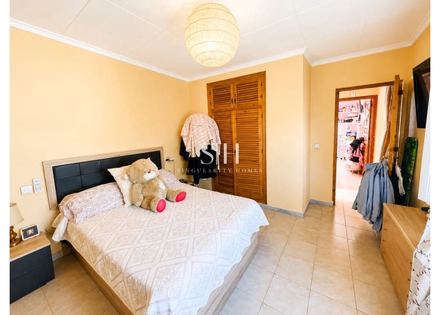 5 Zimmer Villa zu verkaufen in Torrevieja mit Pool Garage - 399.000 € (Ref: 10008101)