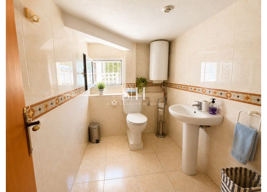 5 Zimmer Villa zu verkaufen in Torrevieja mit Pool Garage - 399.000 € (Ref: 10008101)