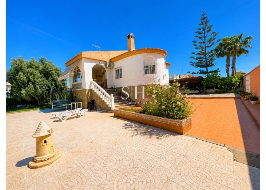 5 Zimmer Villa zu verkaufen in Torrevieja mit Pool Garage - 399.000 € (Ref: 10008101)