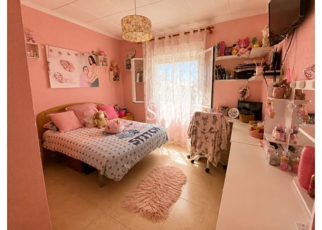 5 Zimmer Villa zu verkaufen in El Chaparral, Torrevieja mit Pool Garage - 399.000 € (Ref: 10008101)