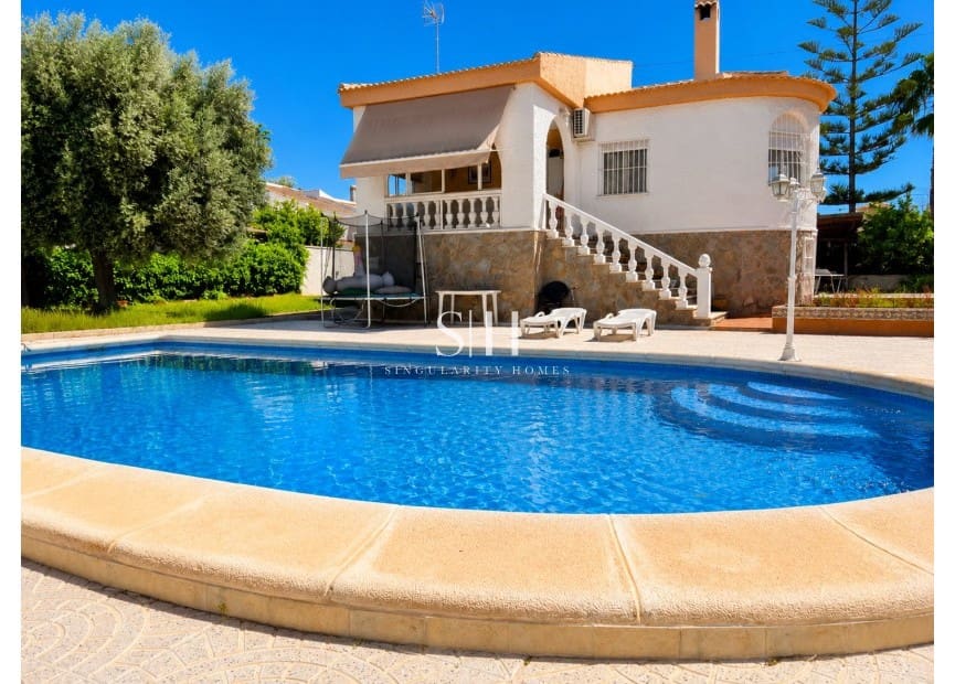 5 Zimmer Villa zu verkaufen in Torrevieja mit Pool Garage - 399.000 € (Ref: 10008101)