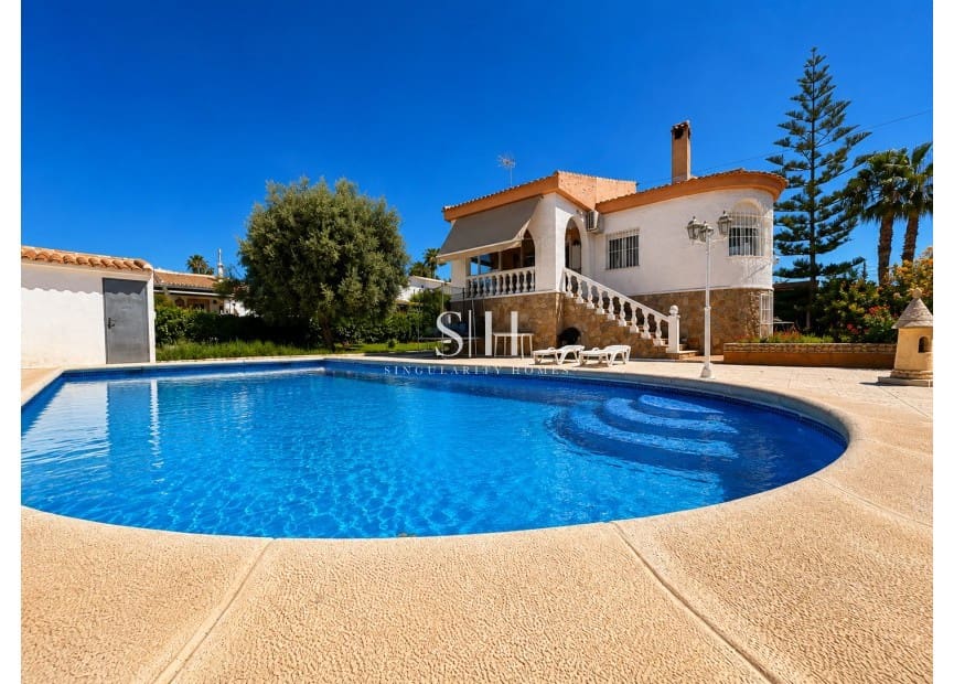 5 Zimmer Villa zu verkaufen in Torrevieja mit Pool Garage - 399.000 € (Ref: 10008101)