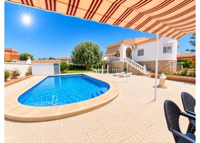 5 Zimmer Villa zu verkaufen in El Chaparral, Torrevieja mit Pool Garage - 399.000 € (Ref: 10008101)