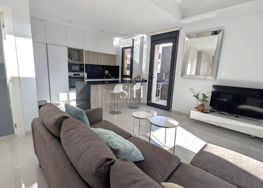 Chalet de 4 habitaciones en Orihuela Costa en venta con piscina - 499.950 € (Ref: 10008102)