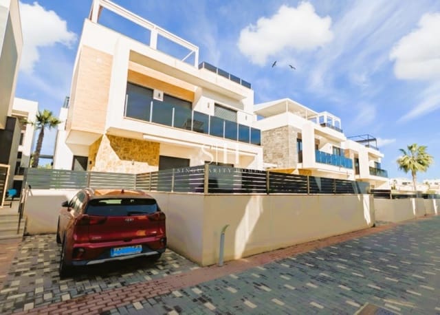 Chalet de 4 habitaciones en Lomas de Cabo Roig - Los Dolses, Orihuela en venta con piscina - 499.950 € (Ref: 10008102)