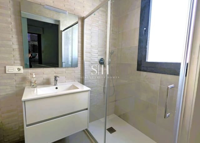 Chalet de 4 habitaciones en Lomas de Cabo Roig - Los Dolses, Orihuela en venta con piscina - 499.950 € (Ref: 10008102)