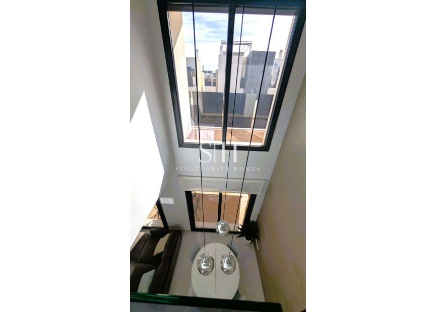 Chalet de 4 habitaciones en Orihuela Costa en venta con piscina - 499.950 € (Ref: 10008102)