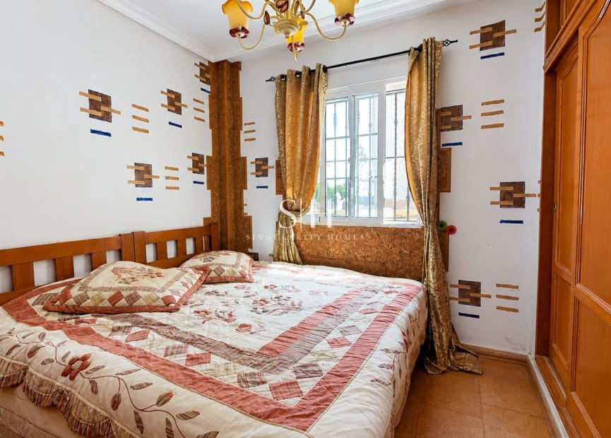 2 bedroom Apartment for sale in Orihuela Costa with pool garage - € 225,000 (Ref: 10011949)