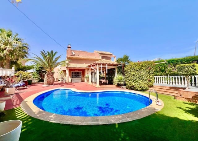 3 bedroom Villa for sale in Los Balcones - Los Altos, Torrevieja with pool garage - € 490,000 (Ref: 10021600)