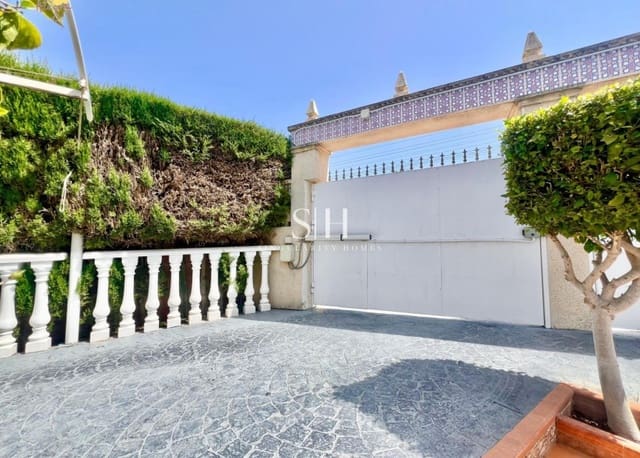 3 bedroom Villa for sale in Los Balcones - Los Altos, Torrevieja with pool garage - € 490,000 (Ref: 10021600)
