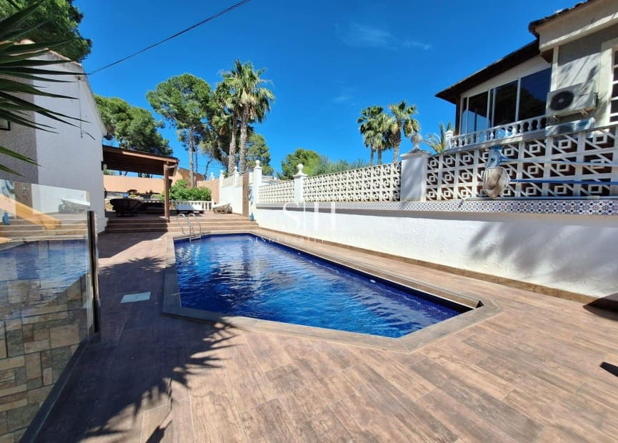 3 sovrum Villa till salu i Pinar de Campoverde med pool - 475 000 € (Ref: 10021601)