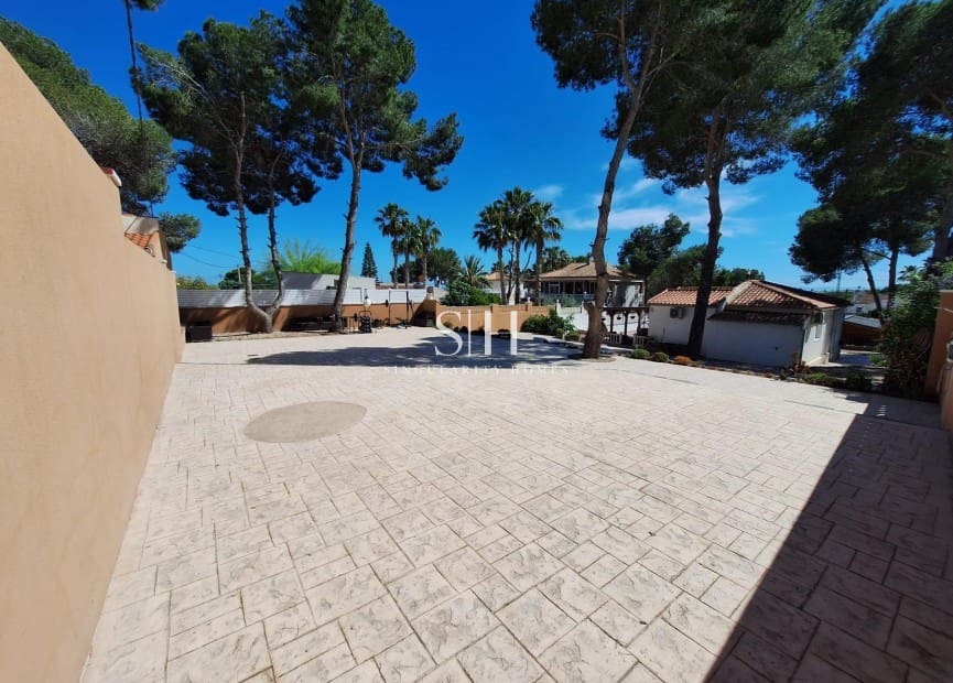3 sovrum Villa till salu i Pinar de Campoverde med pool - 475 000 € (Ref: 10021601)