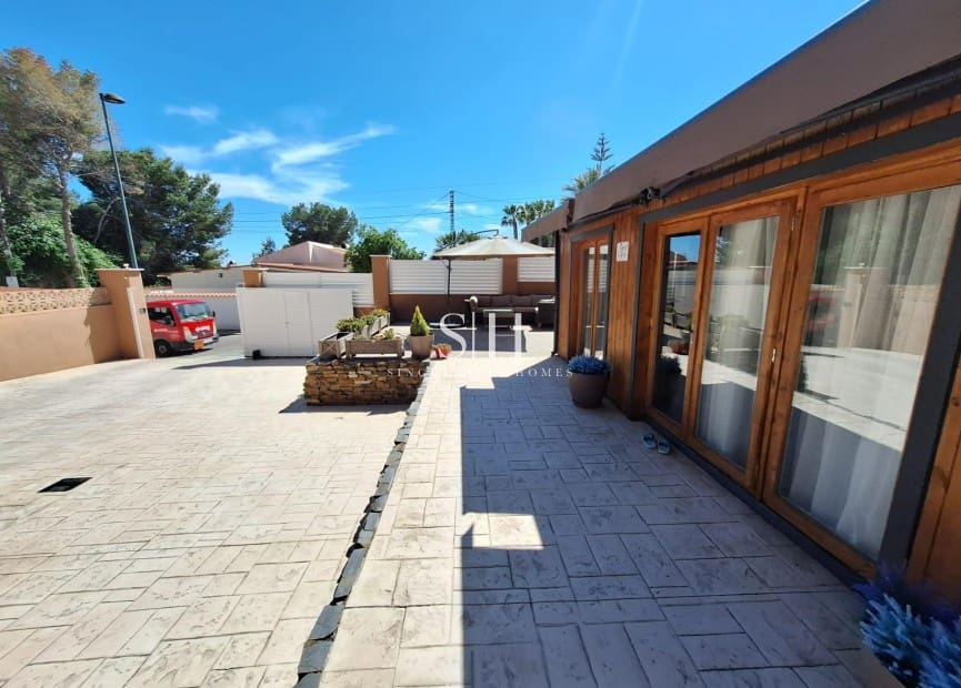3 sovrum Villa till salu i Pinar de Campoverde med pool - 475 000 € (Ref: 10021601)