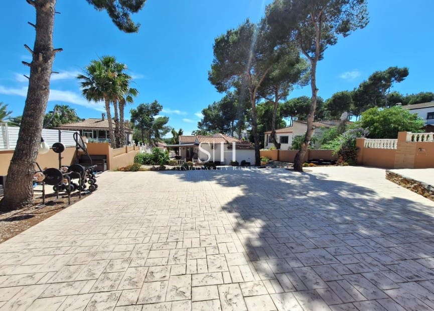 3 sovrum Villa till salu i Pinar de Campoverde med pool - 475 000 € (Ref: 10021601)