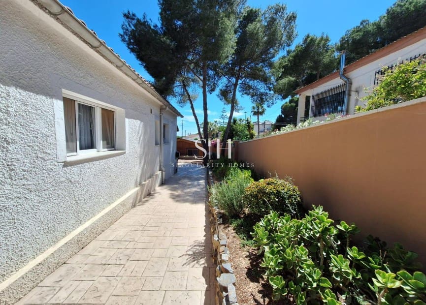 3 sovrum Villa till salu i Pinar de Campoverde med pool - 475 000 € (Ref: 10021601)