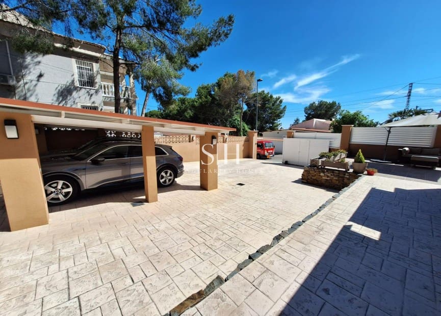 3 sovrum Villa till salu i Pinar de Campoverde med pool - 475 000 € (Ref: 10021601)