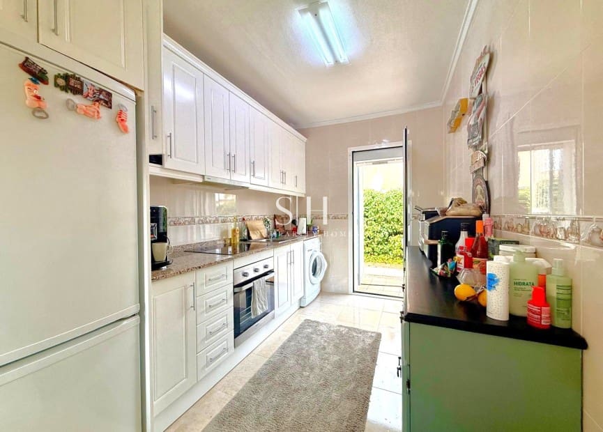 3 soveværelse Villa til salg i Villamartin med swimmingpool garage - € 339.000 (Ref: 10021603)