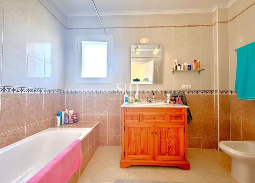 3 soveværelse Villa til salg i Villamartin med swimmingpool garage - € 339.000 (Ref: 10021603)