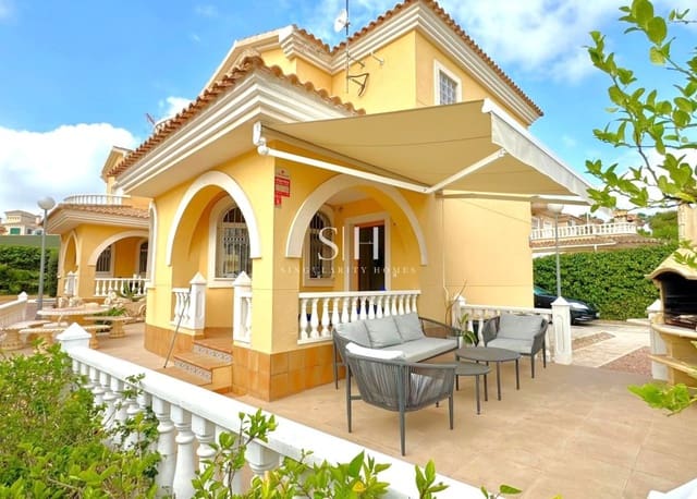 3 soveværelse Villa til salg i Villamartin, Orihuela med swimmingpool garage - € 339.000 (Ref: 10021603)