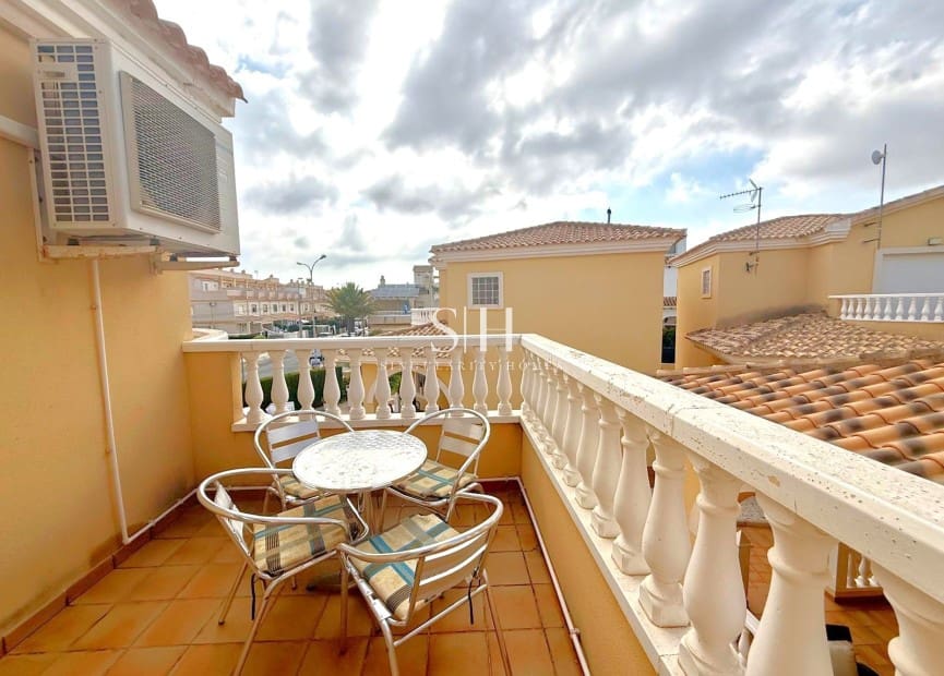 3 soveværelse Villa til salg i Villamartin med swimmingpool garage - € 339.000 (Ref: 10021603)