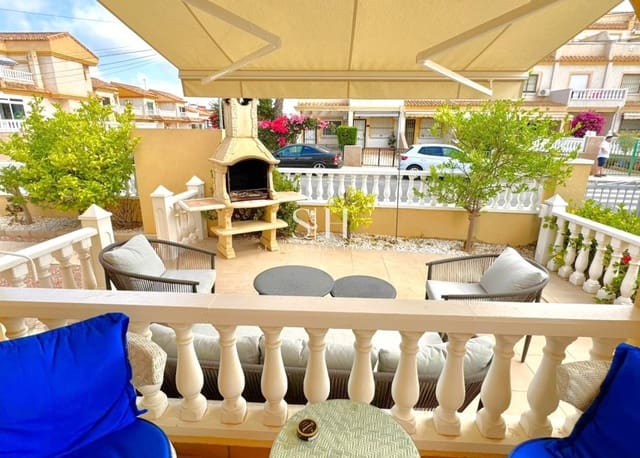 3 soveværelse Villa til salg i Villamartin, Orihuela med swimmingpool garage - € 339.000 (Ref: 10021603)