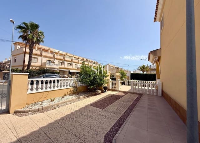 3 soveværelse Villa til salg i Villamartin, Orihuela med swimmingpool garage - € 339.000 (Ref: 10021603)