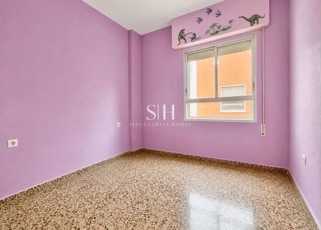 4 slaapkamer Appartement te koop in Guardamar Playa, Guardamar del Segura met garage - € 195.000 (Ref: 10021605)