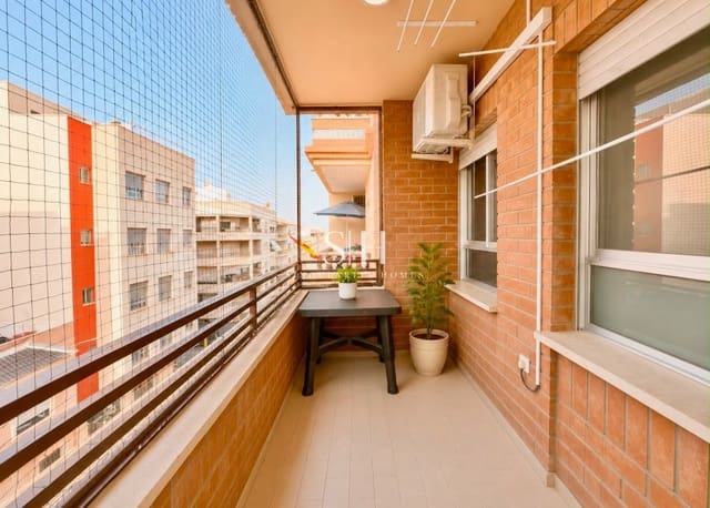 4 slaapkamer Appartement te koop in Guardamar Playa, Guardamar del Segura met garage - € 195.000 (Ref: 10021605)