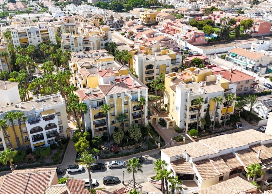 3 chambre Appartement à vendre à Torrevieja avec piscine - 319 900 € (Ref: 10024791)