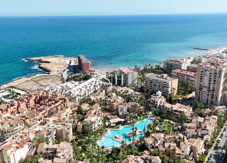 3 chambre Appartement à vendre à Torrevieja avec piscine - 319 900 € (Ref: 10024791)