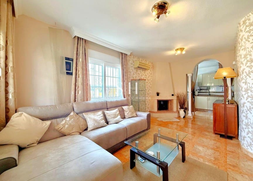 2 bedroom Apartment for sale in Villamartin with pool - € 199,000 (Ref: 10026552)