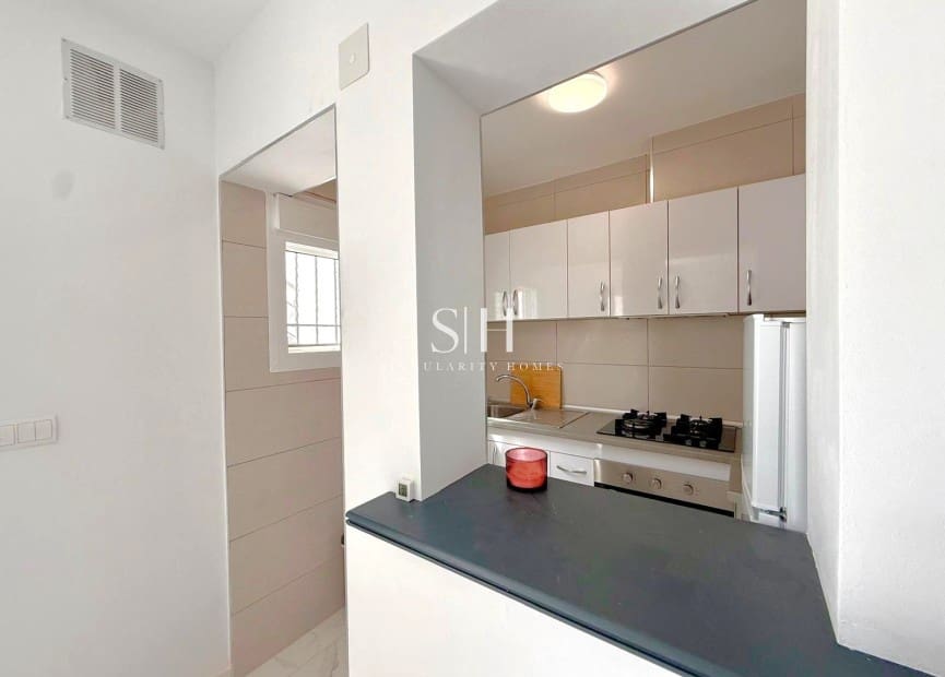 4 Zimmer Haus zu verkaufen in Villamartin mit Pool - 325.000 € (Ref: 10026555)